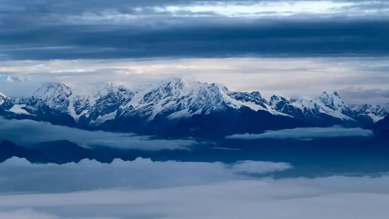 Tiger Hill sunrise Darjeeling Himalaya
