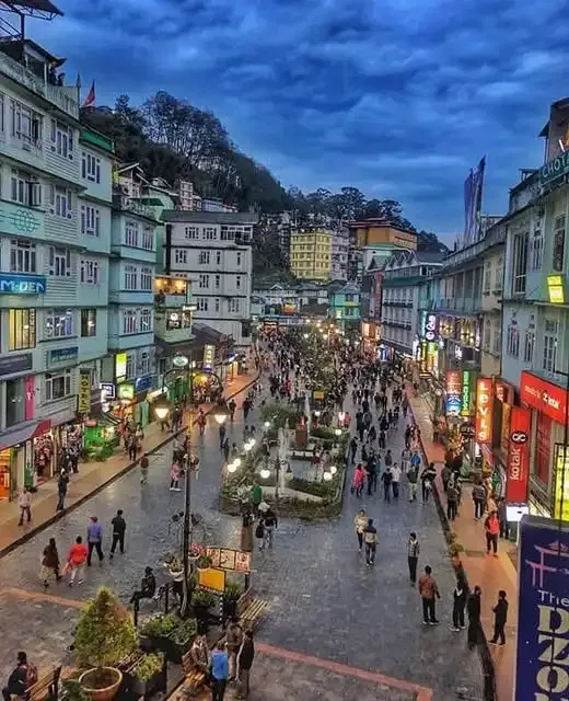 MG Marg Gangtok evening street view